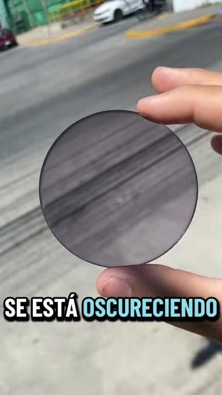 ¿Te molesta la luz del sol? Lentes que se oscurecen